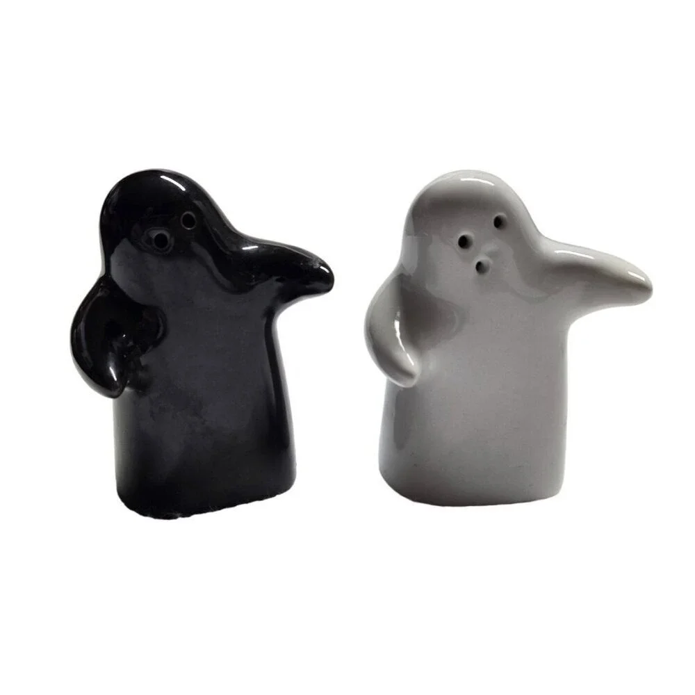 Ghost-Shaped Salt & Pepper Shakers 3